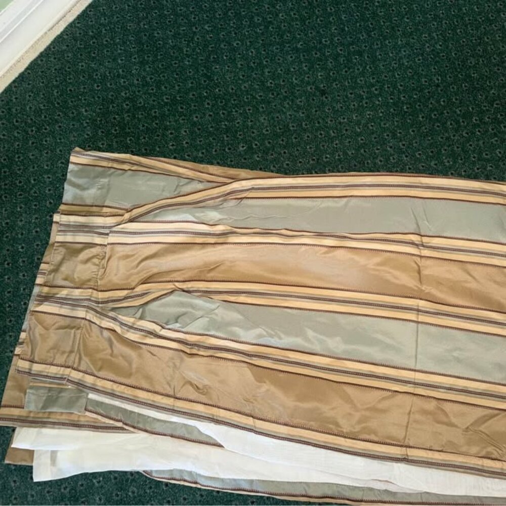 NEW LINEN & THINGS 26W x 108L Multicolor Stripes LINED Drapes. Set of 2